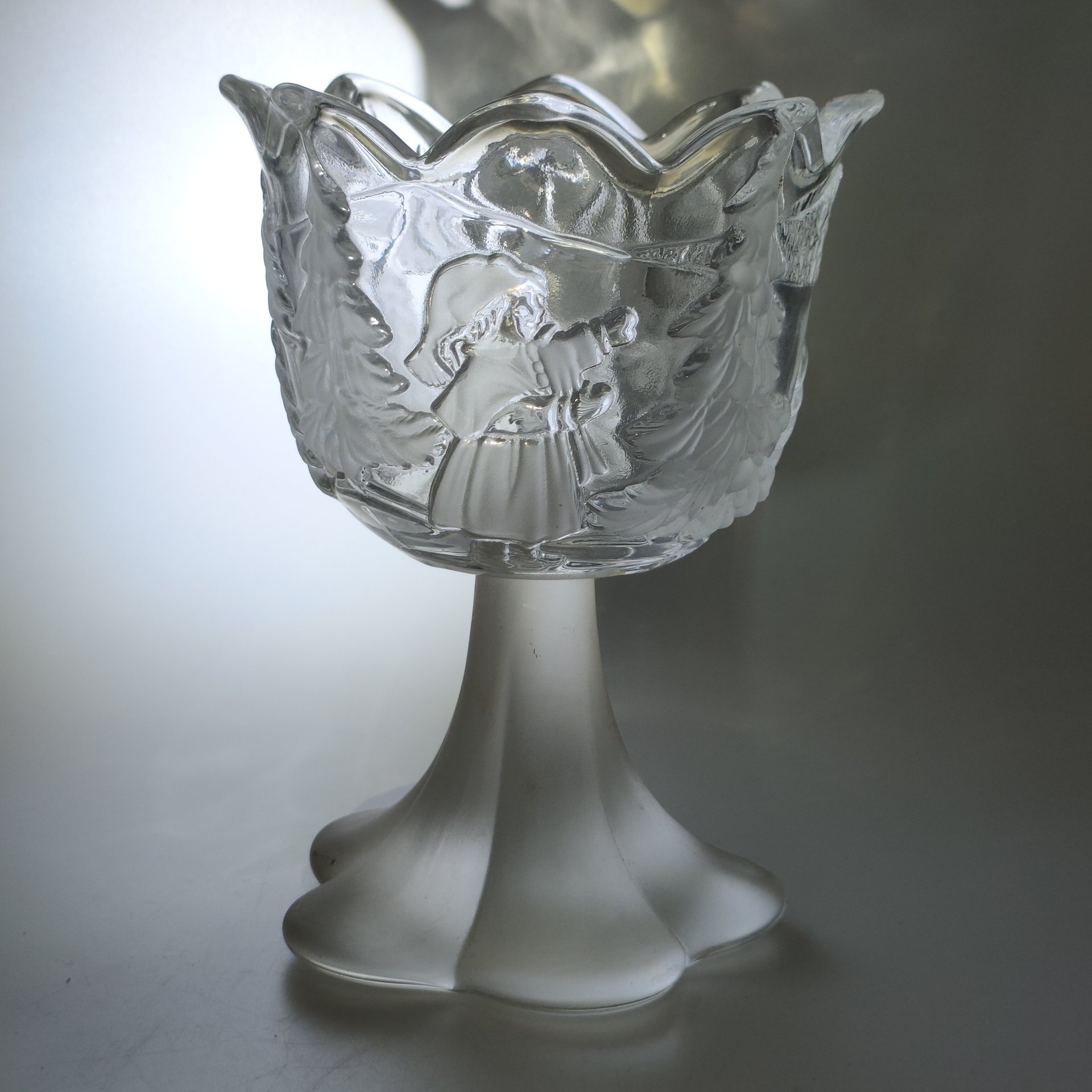 Ваза (подсвечник) с рельефным изображением зимнего леса, стекло, пресс, матирование, Walther Glas, Германия, 1980-2000 гг.