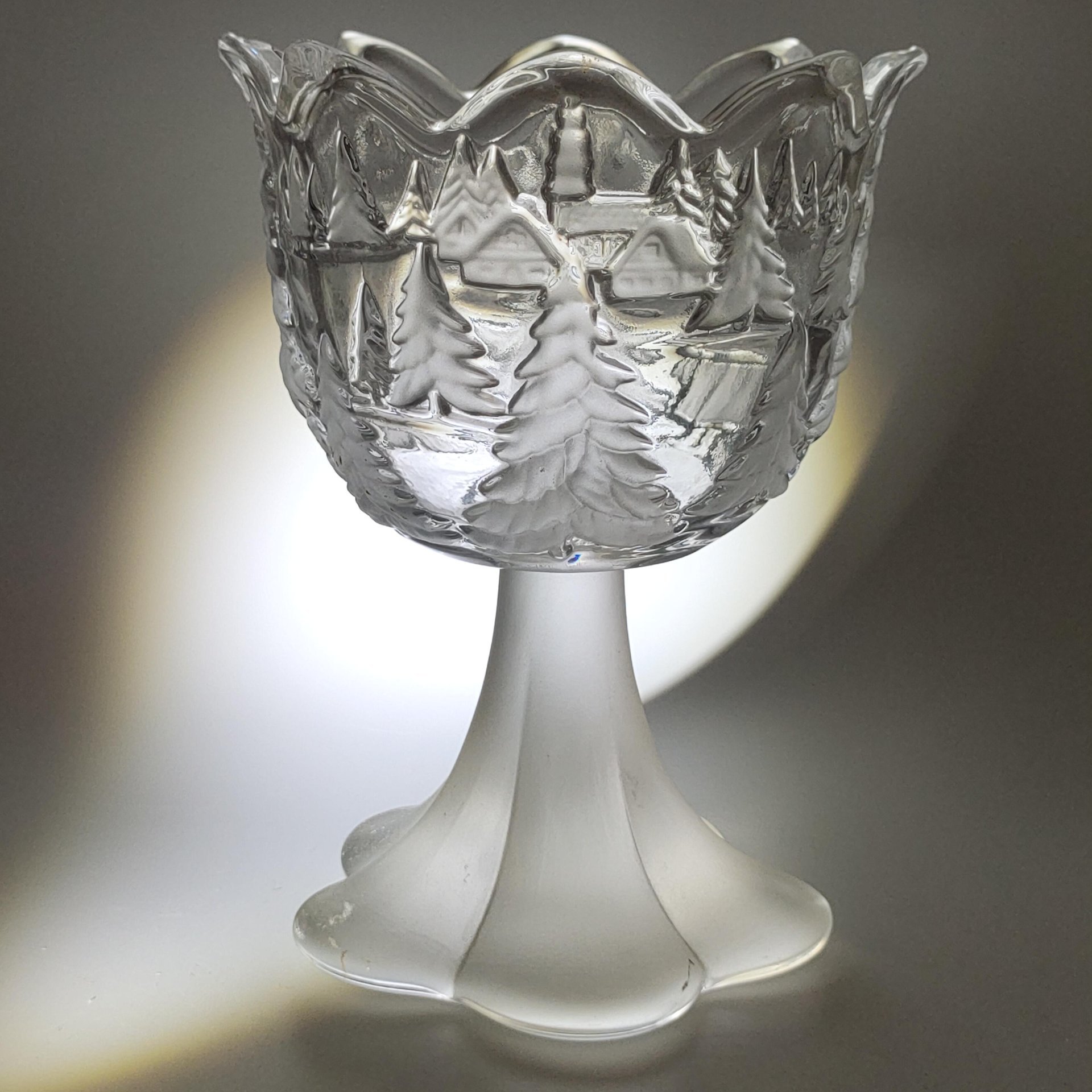 Ваза (подсвечник) с рельефным изображением зимнего леса, стекло, пресс, матирование, Walther Glas, Германия, 1980-2000 гг.