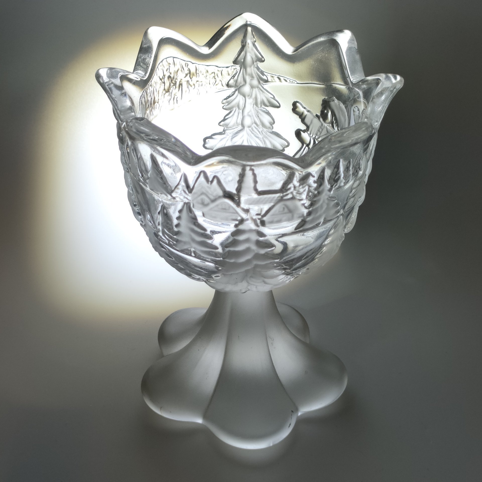 Ваза (подсвечник) с рельефным изображением зимнего леса, стекло, пресс, матирование, Walther Glas, Германия, 1980-2000 гг.