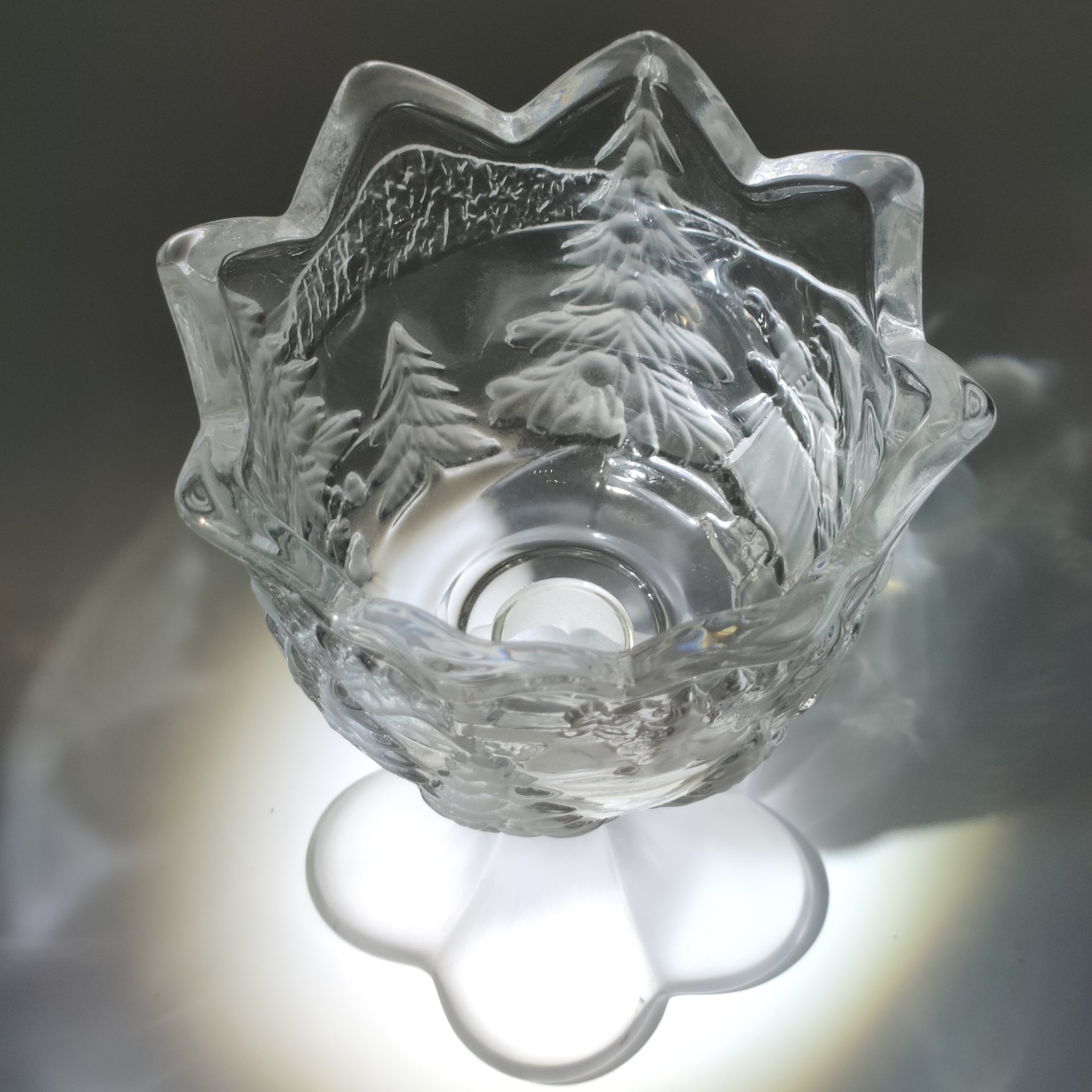 Ваза (подсвечник) с рельефным изображением зимнего леса, стекло, пресс, матирование, Walther Glas, Германия, 1980-2000 гг.