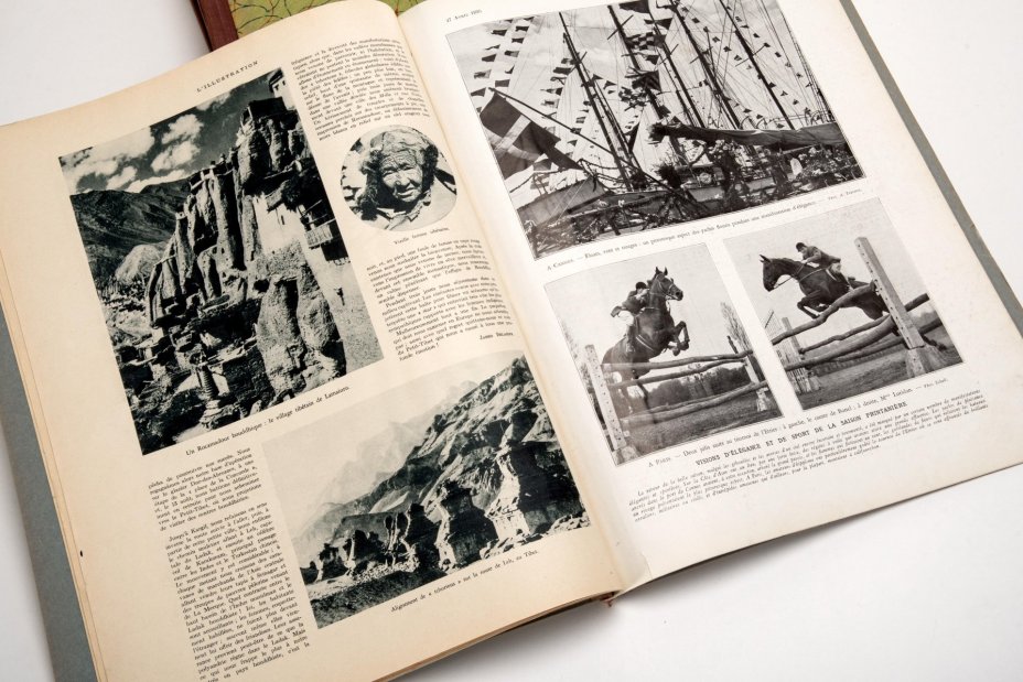 Набор из десяти журналов «L’Illustration» («Иллюстрация») с переплётами