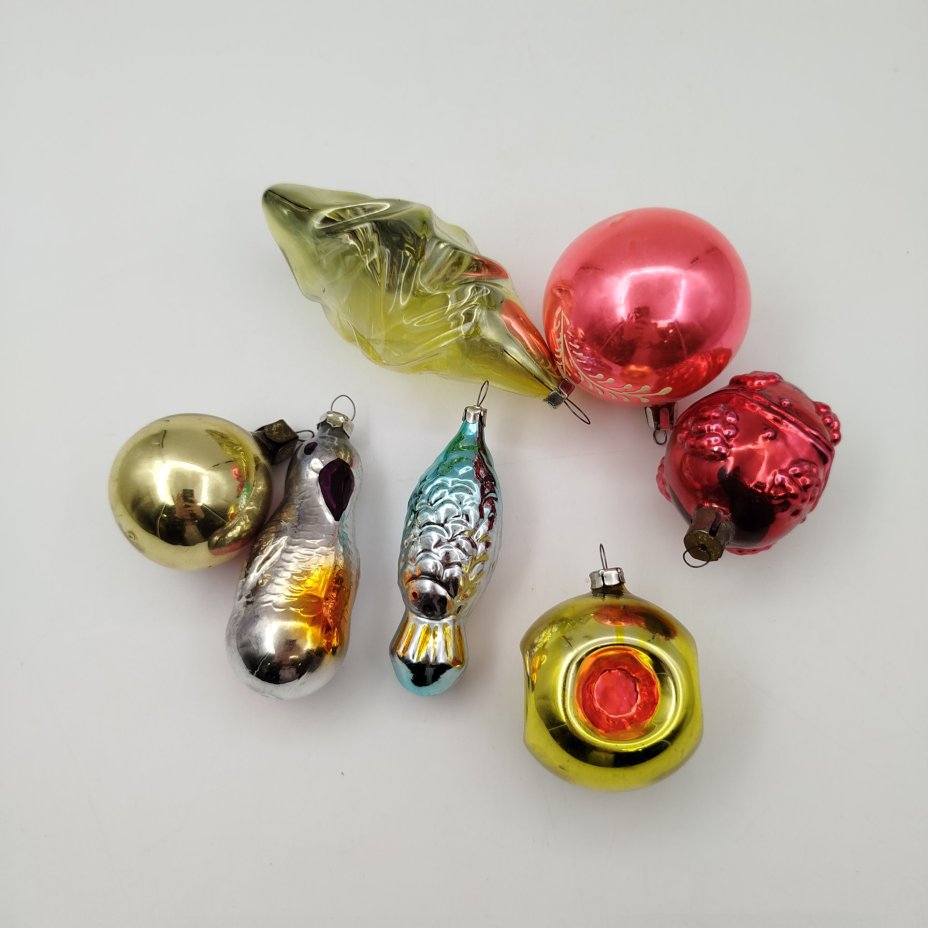 Набор из 7-ми ёлочных игрушек разной формы и размера, стекло, роспись, металл, СССР, 1950-1970 гг.
