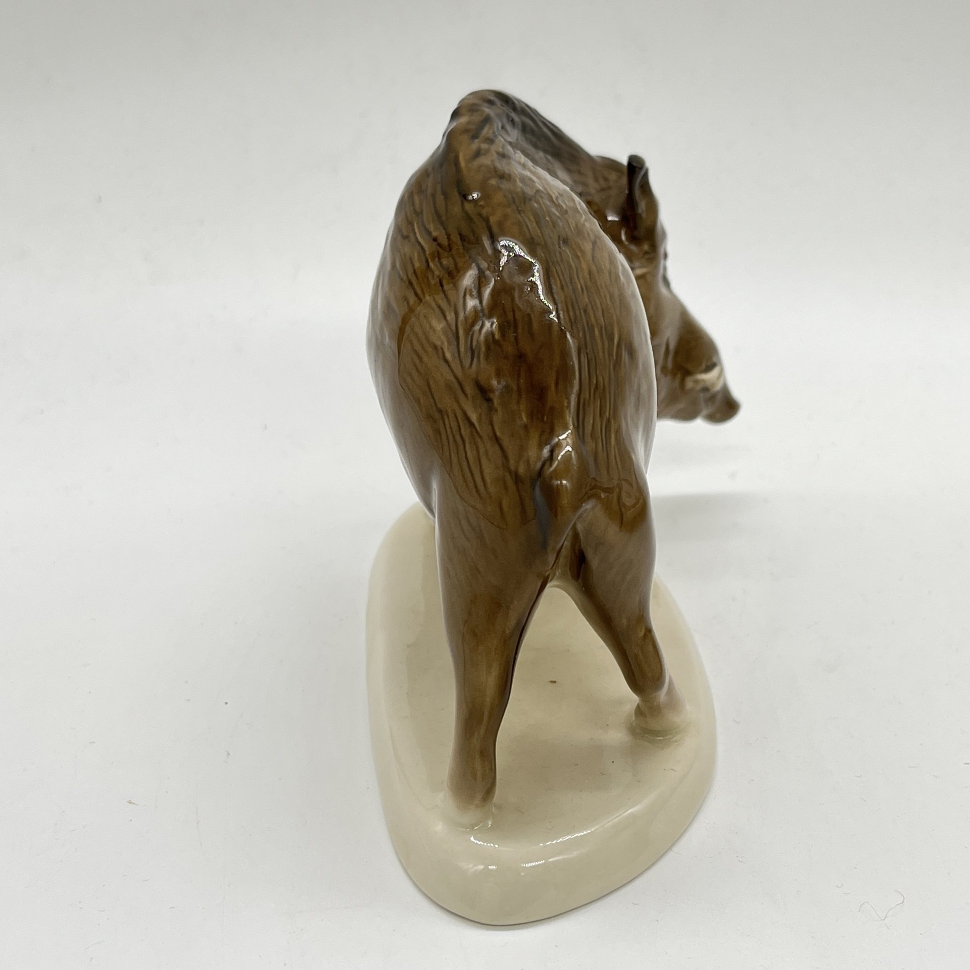 Статуэтка "Кабан", фарфор, Астраханский фарфоровый завод «Сциталис», Российская Федерация, 1991-2010 гг.