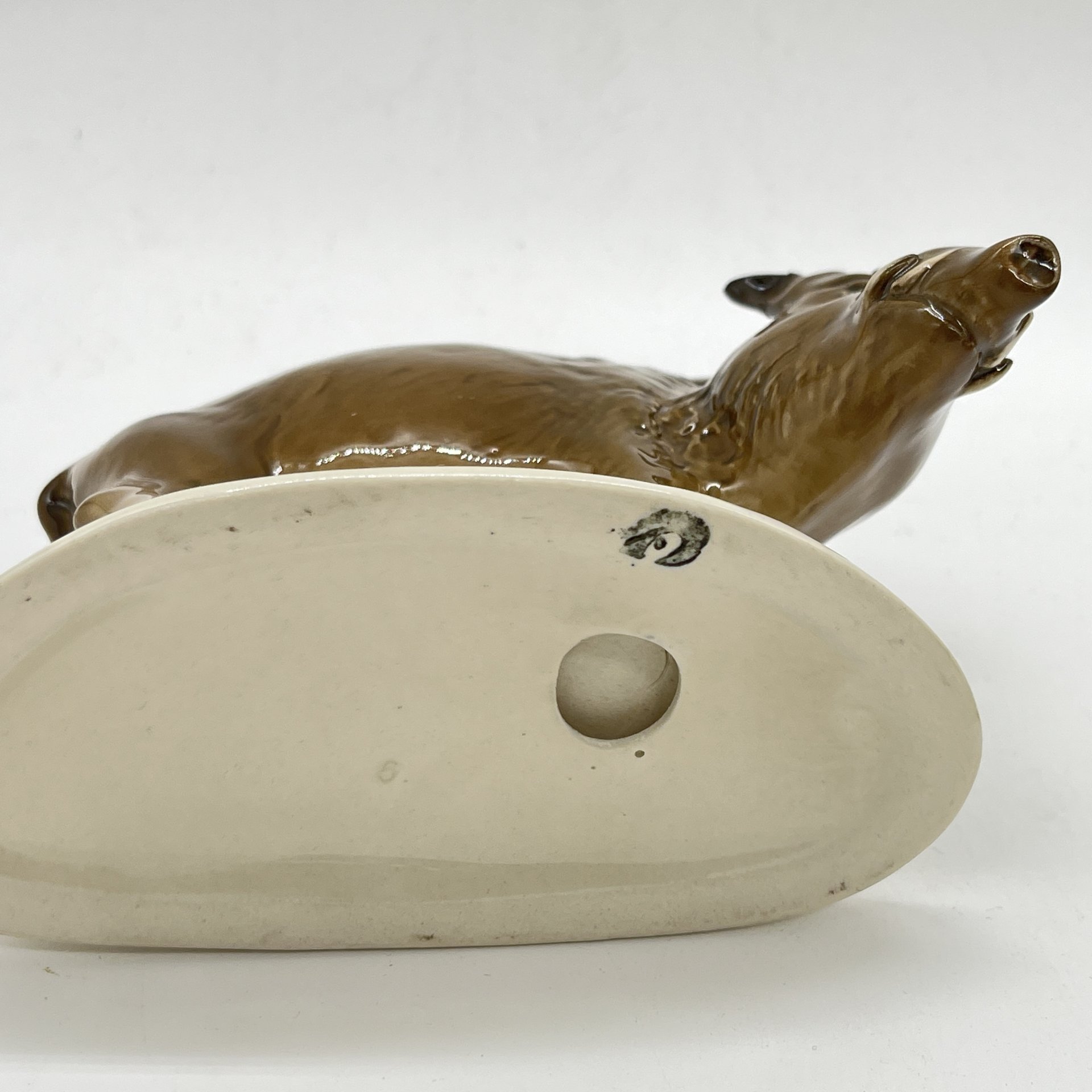 Статуэтка "Кабан", фарфор, Астраханский фарфоровый завод «Сциталис», Российская Федерация, 1991-2010 гг.