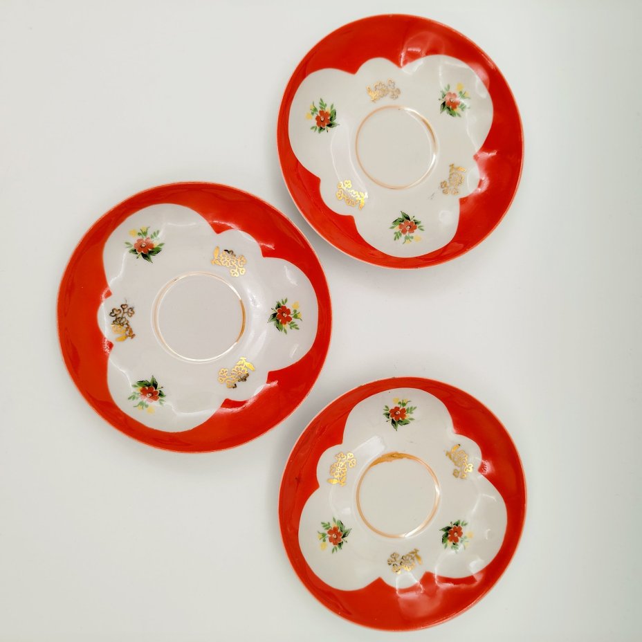 Набор кофейных пар на три персоны с цветочным декором