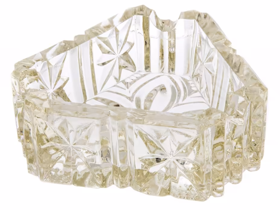 Пепельница из цветного стекла с резным орнаментом, стекло, СССР, 1970-1990 гг.