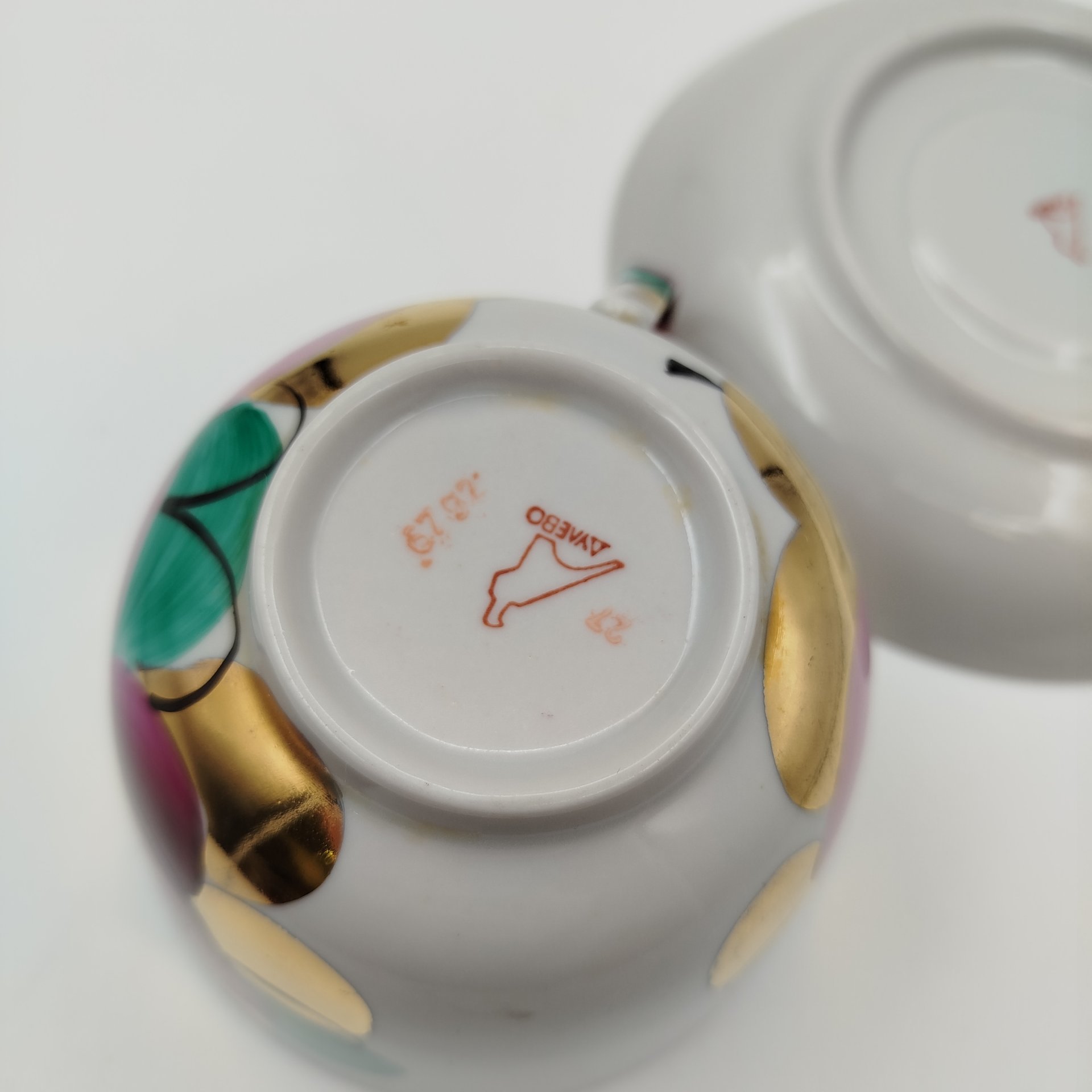 Пара чайная "Агашки", фарфор, роспись, золочение, Дулевский фарфоровый завод (Дулёво), СССР, 1968-1991 гг.