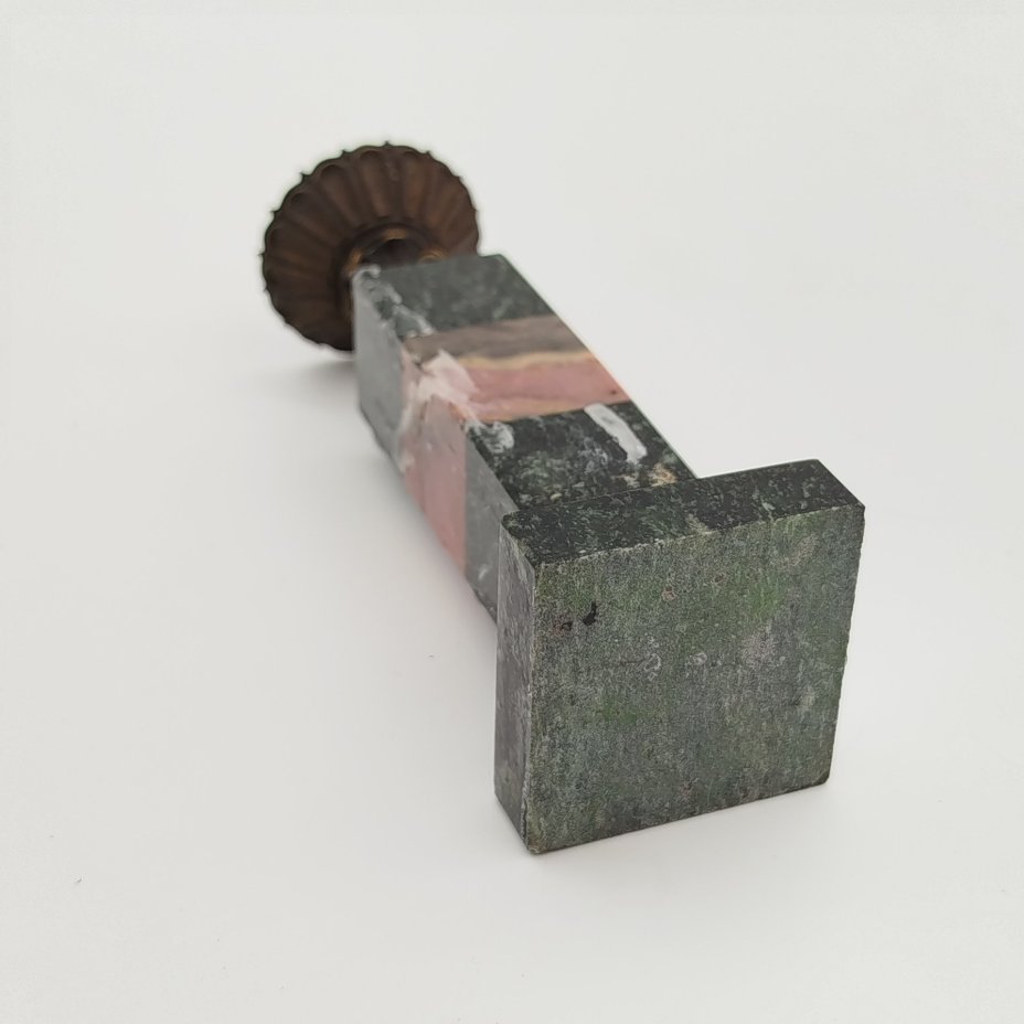 Подсвечник на одну свечу, натуральный камень (змеевик, родонит), металл