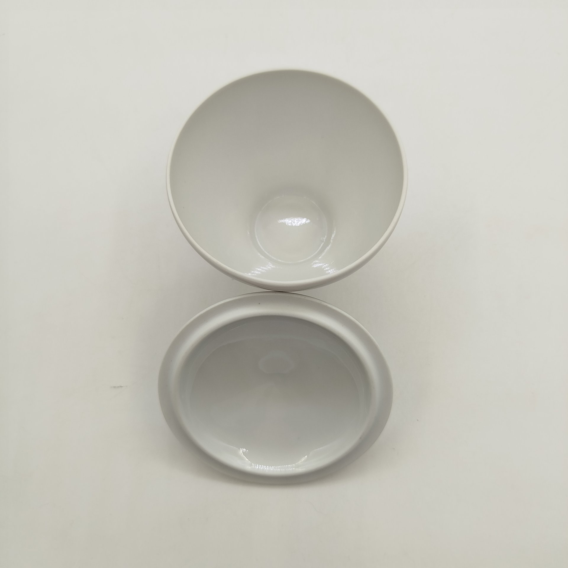 Сахарница с цветочным декором, фарфор, деколь, золочение, Freiberger Porzellan, ГДР, 1970-1990 гг.