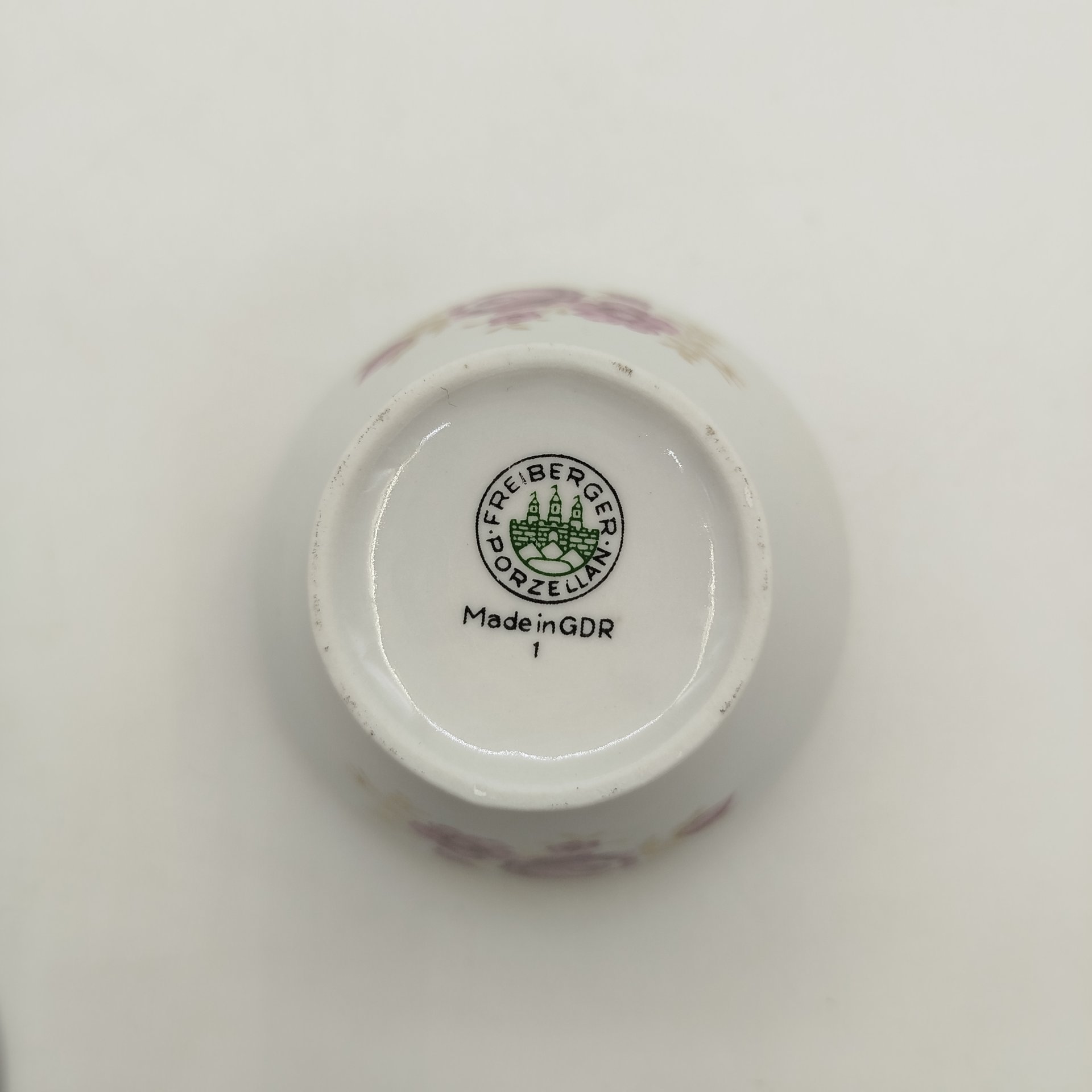 Сахарница с цветочным декором, фарфор, деколь, золочение, Freiberger Porzellan, ГДР, 1970-1990 гг.