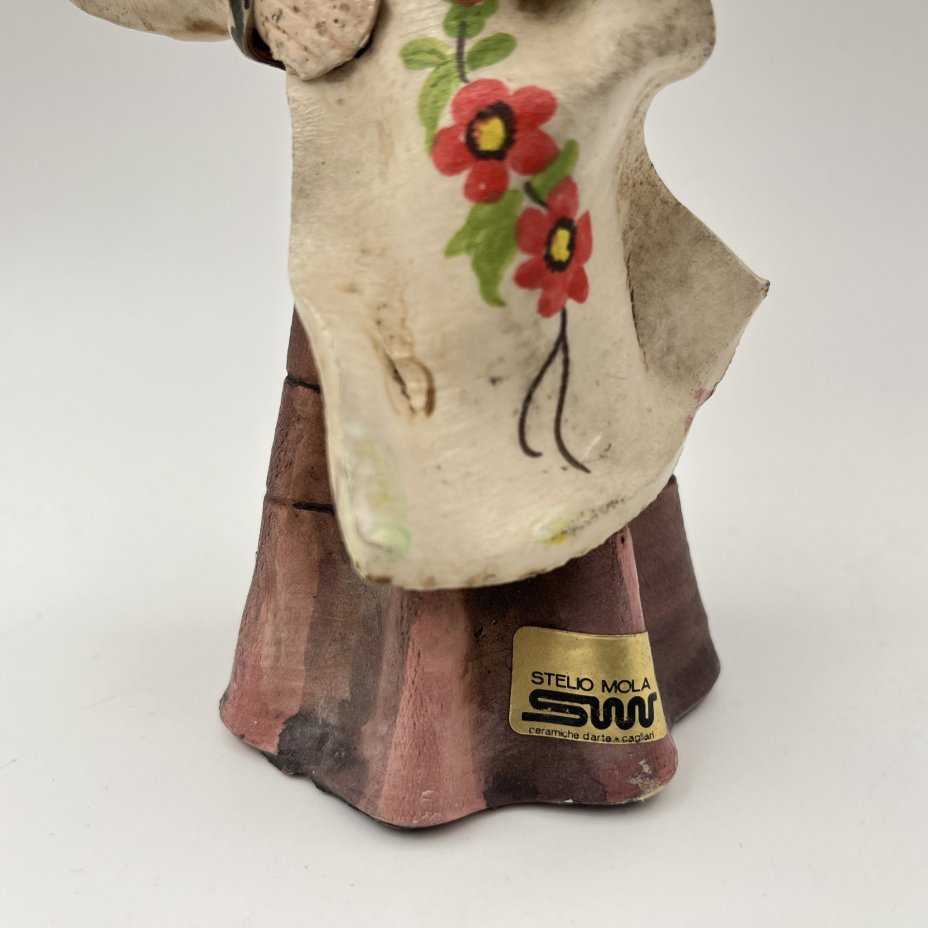 Статуэтка "Сардинская крестьянка с корзинами", Stelio Mola Cagliari, Ceramiche d'Arte S. Mola, город Кальяри, Сардиния