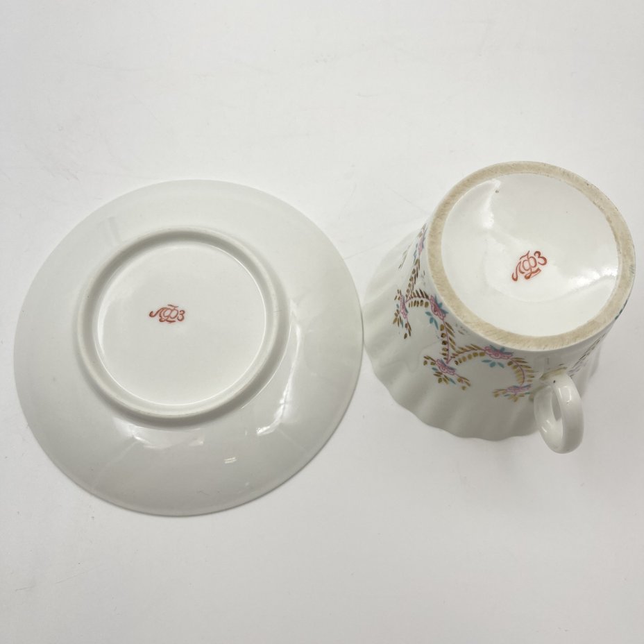 Чайная пара "Цветочная гирлянда", форма "Одуванчик", фарфор, костяной фарфор, деколь, золочение, Ленинградский фарфоровый завод (ЛФЗ), СССР, 1960-1980 гг.