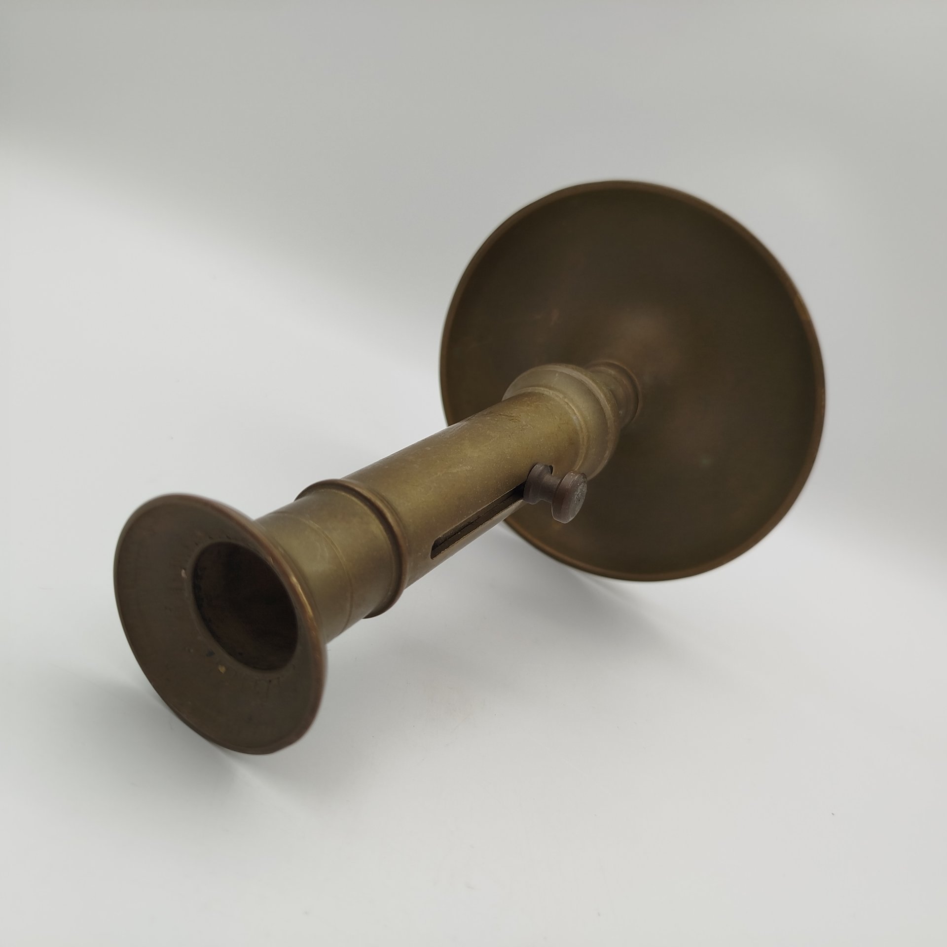Подсвечник с подъемным механизмом, латунь, литье