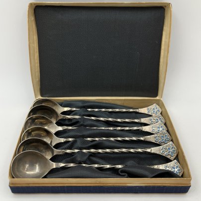 Набор из шести чайных ложек с витыми ручками и цветочным декором, в оригинальной коробке