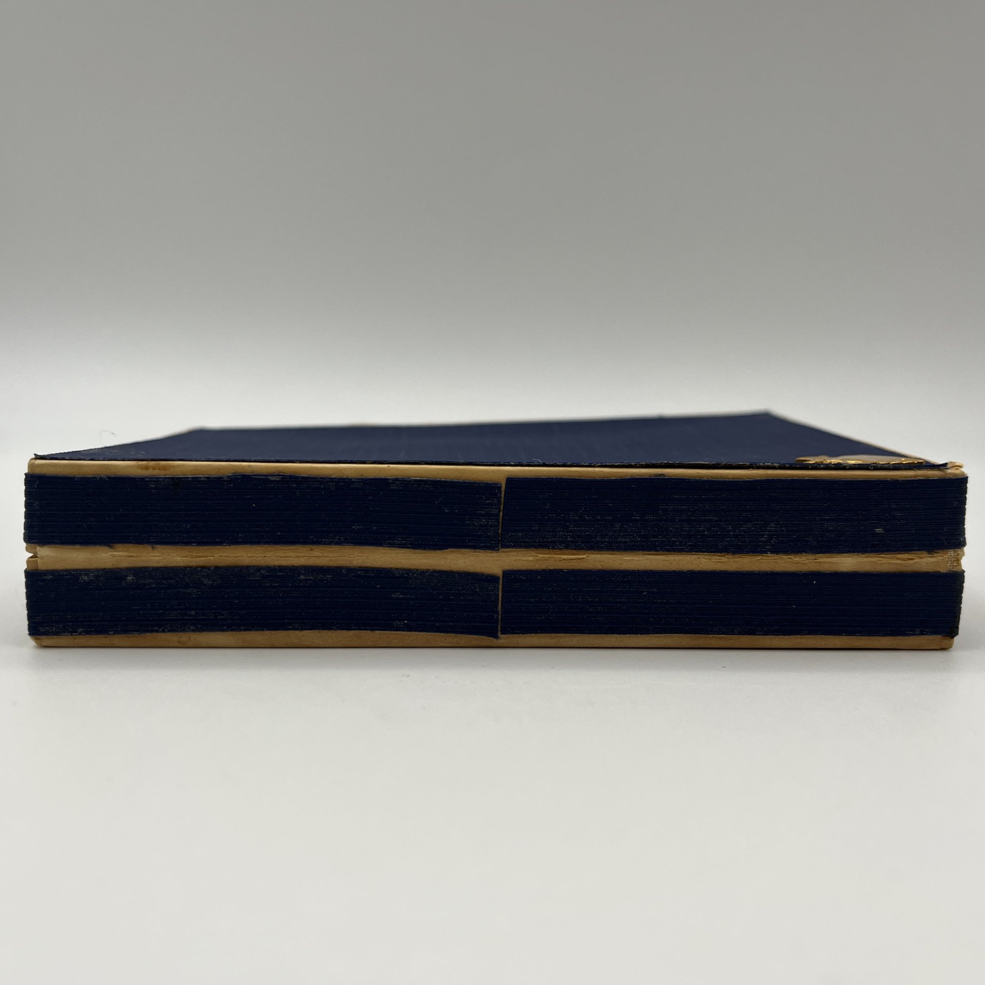 Набор из шести чайных ложек с витыми ручками и цветочным декором, в оригинальной коробке