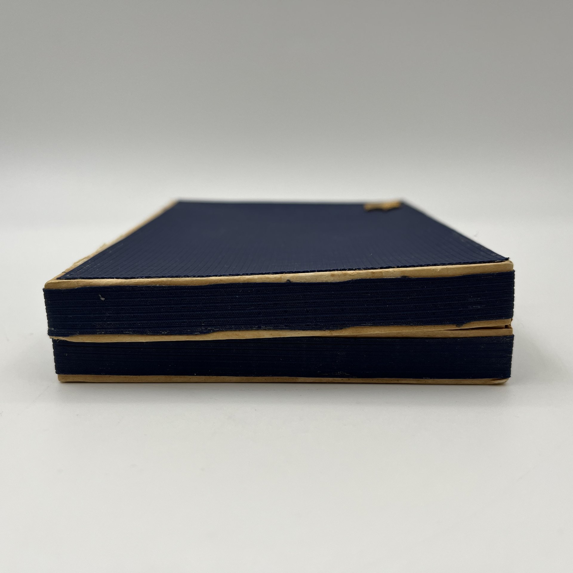 Набор из шести чайных ложек с витыми ручками и цветочным декором, в оригинальной коробке