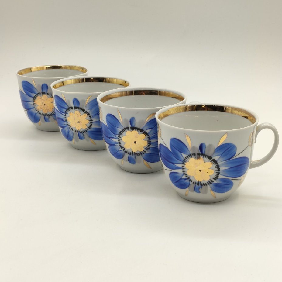 Набор из 4-х чашек с цветочным декором, фарфор, роспись, золочение, Барановский фарфоровый завод, СССР, 1970-1991 гг.