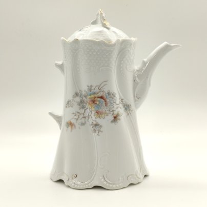 Чайник с цветочным рельефным декором (под реставрацию), фарфор, деколь с подрисовкой, золочение, Weimar Porzellan (Веймарский фарфор), Германия, 1905-1924 гг.