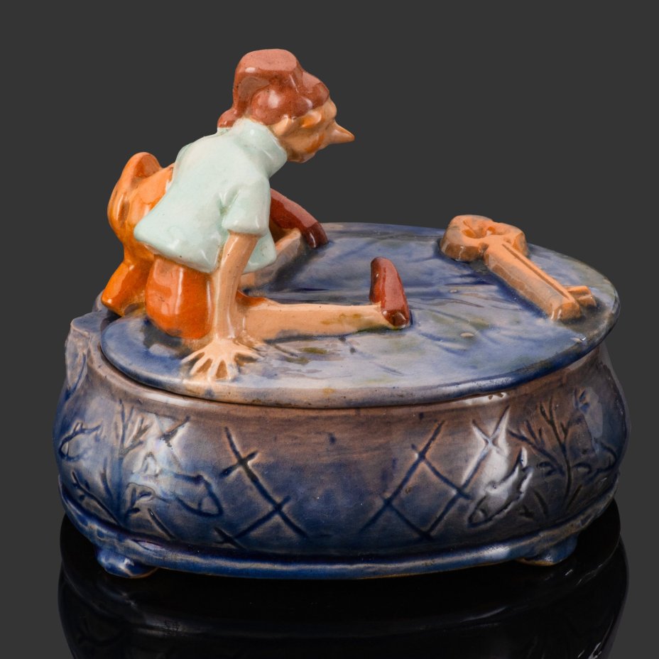 Шкатулка "Буратино на кувшинке", фаянс, крытье, роспись, СССР, 1950-1960 гг.
