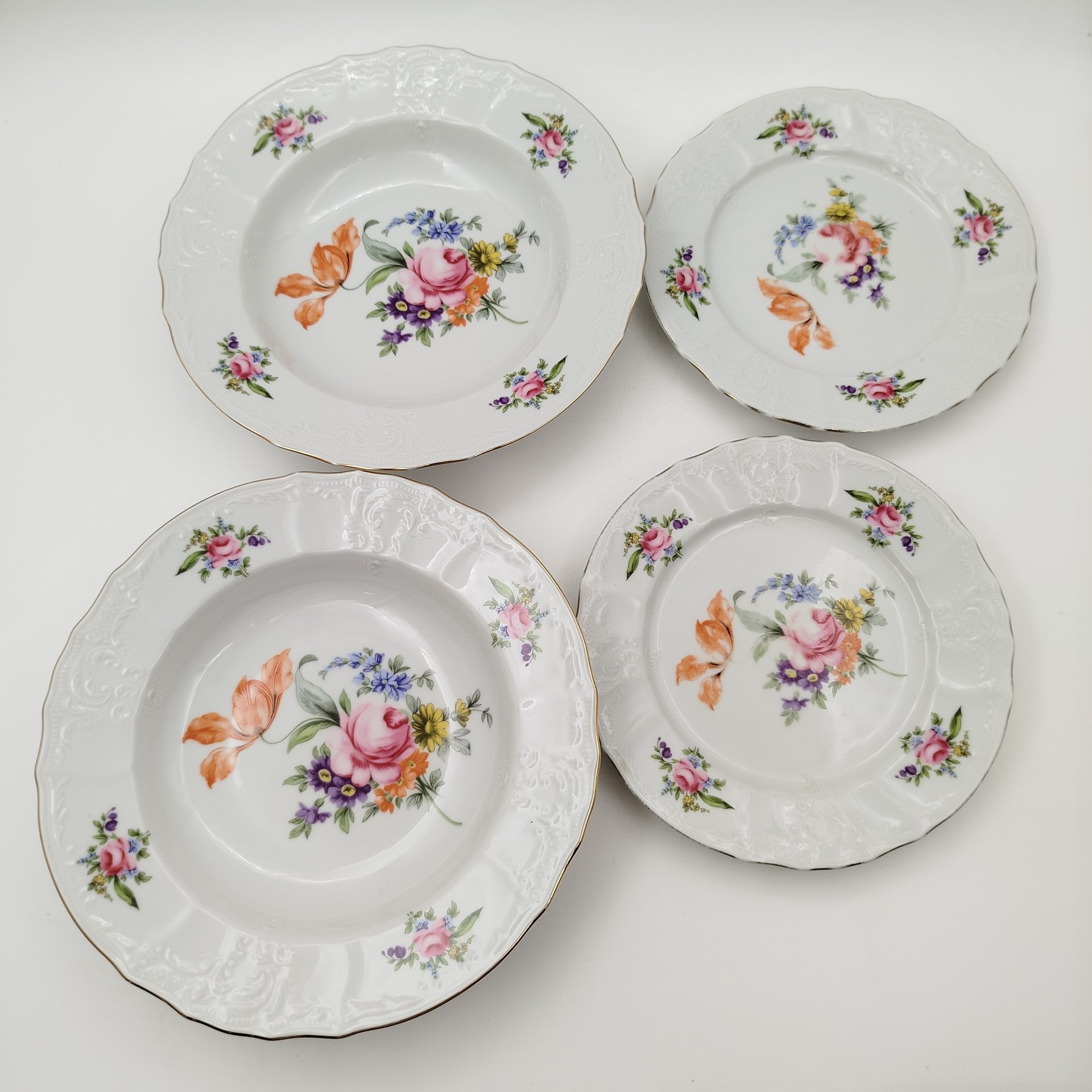 Набор тарелок на 2 персоны "Мейсенский букет" (две десертные, две обеденные), фарфор, деколь, золочение, Bernadotte, Чехия, 1991-2000 гг.