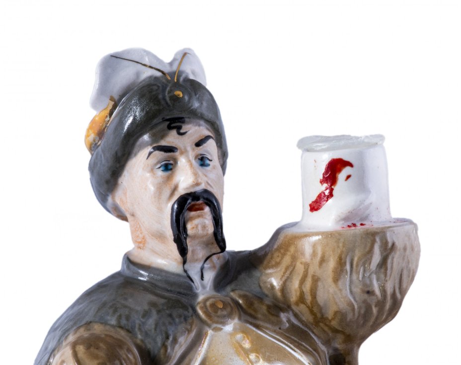 Штоф "Гетьман" ("Богдан Хмельницкий"), фарфор, роспись, люстр, золочение, автор В.В.Данильчук, Полонский фарфоровый завод, Украина, 2004 г.