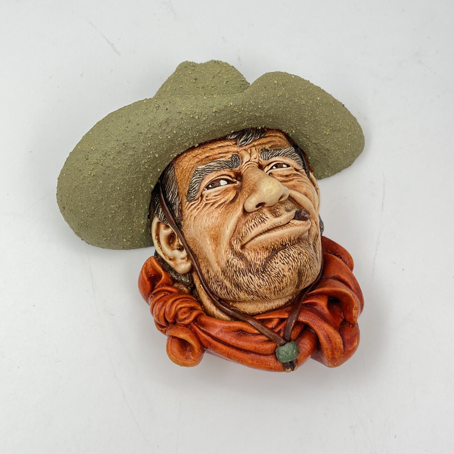 Барельеф ковбоя "Сыромятная кожа", Bossons, мел, роспись, Великобритания, 1967 г.