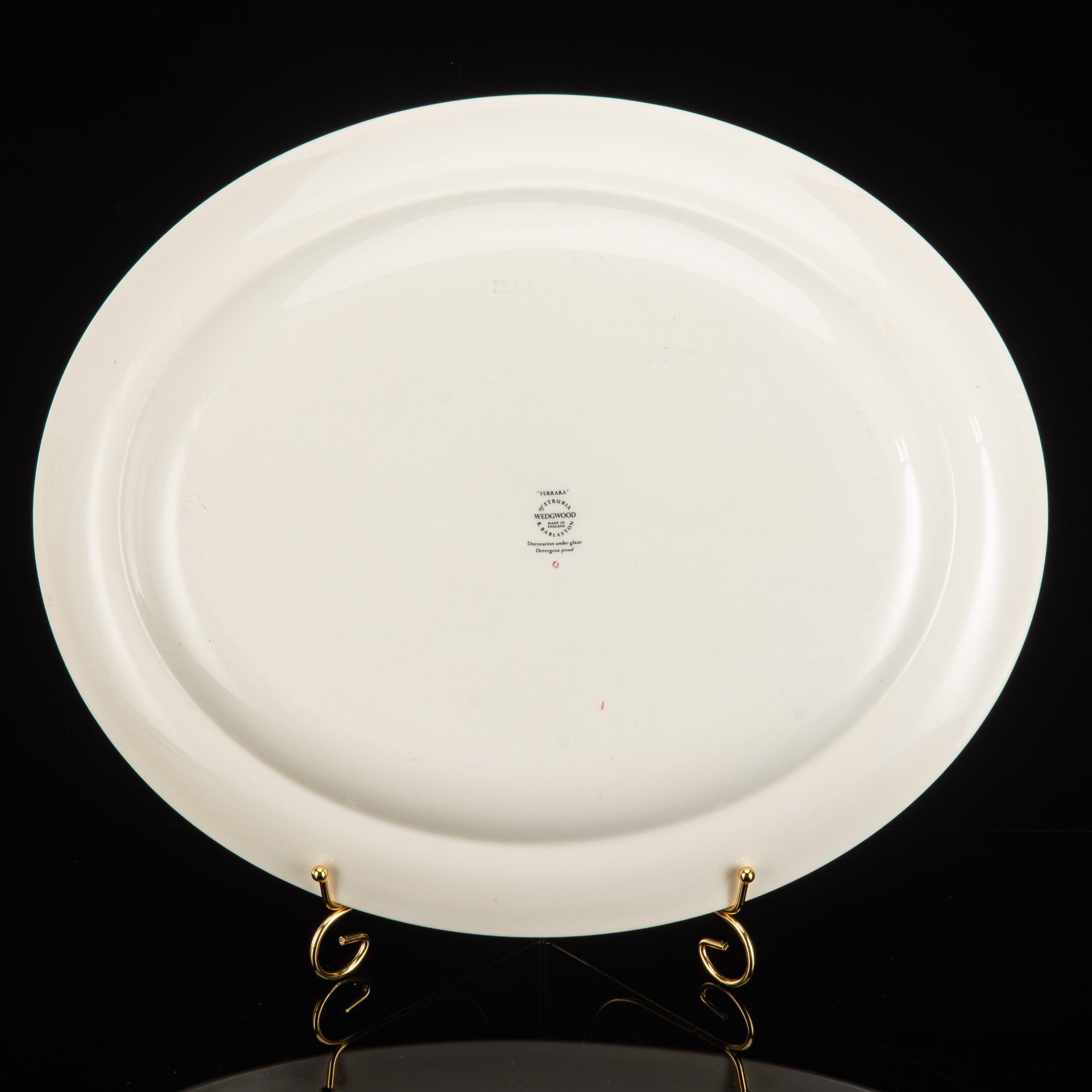 Блюдо с изображением корабля в гавани "Ferrara", Etruria Wedgwood (JOSIAH WEDGWOOD & SONS), Wedgwood