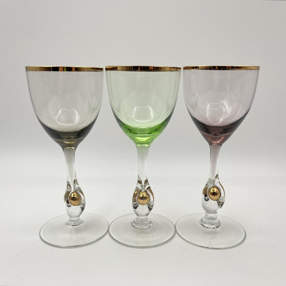 Набор рюмок "Susanna" на 3 персоны, для  вина, украшенные золотыми шариками в основании