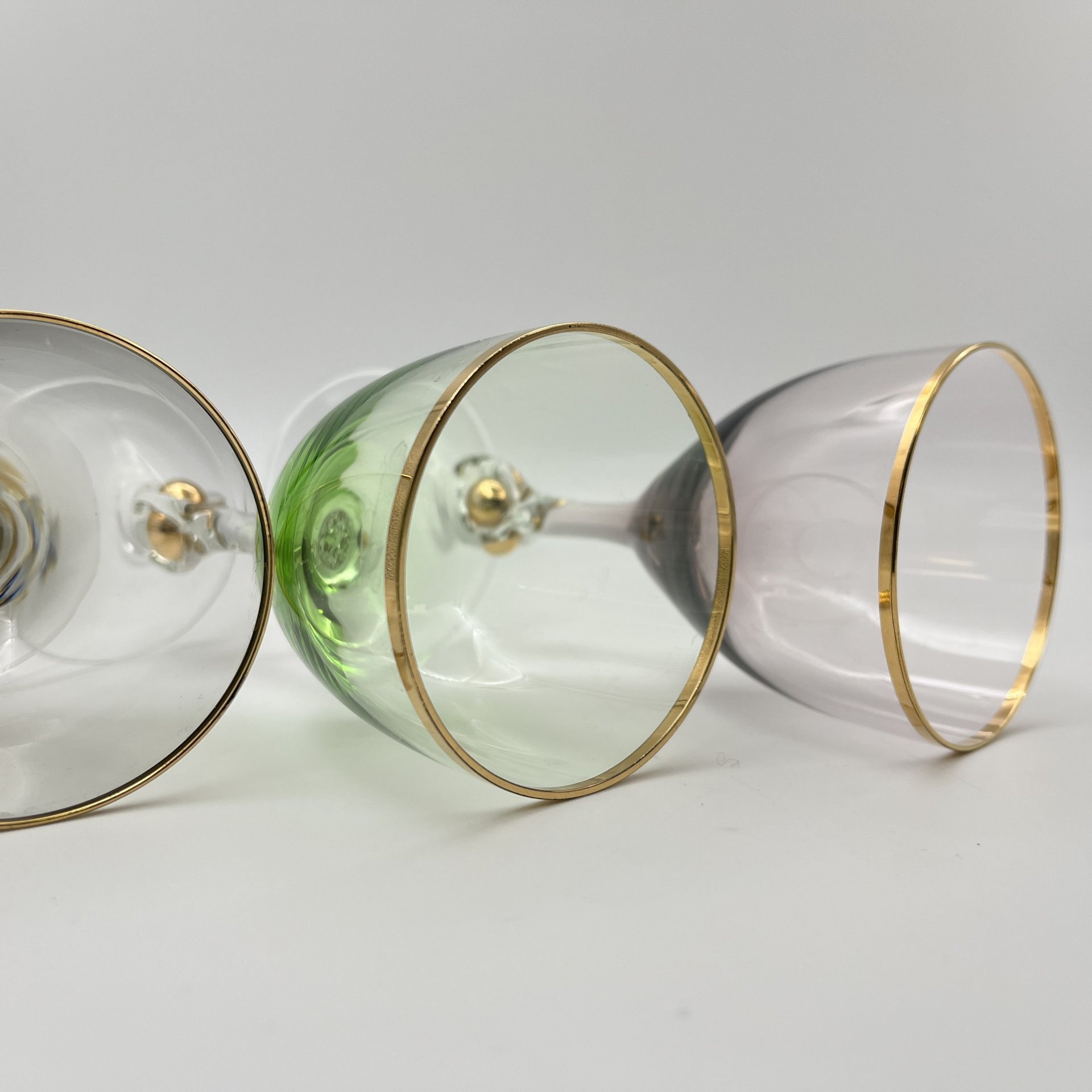 Набор рюмок "Susanna" на 3 персоны, для  вина, украшенные золотыми шариками в основании