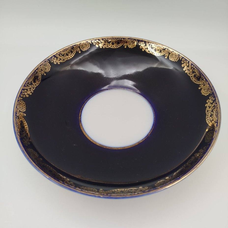 Конфетница (сухарница) из сервиза "Фриз", фарфор, крытье, золочение, Ленинградский фарфоровый завод (ЛФЗ), СССР, 1970-1986 гг.