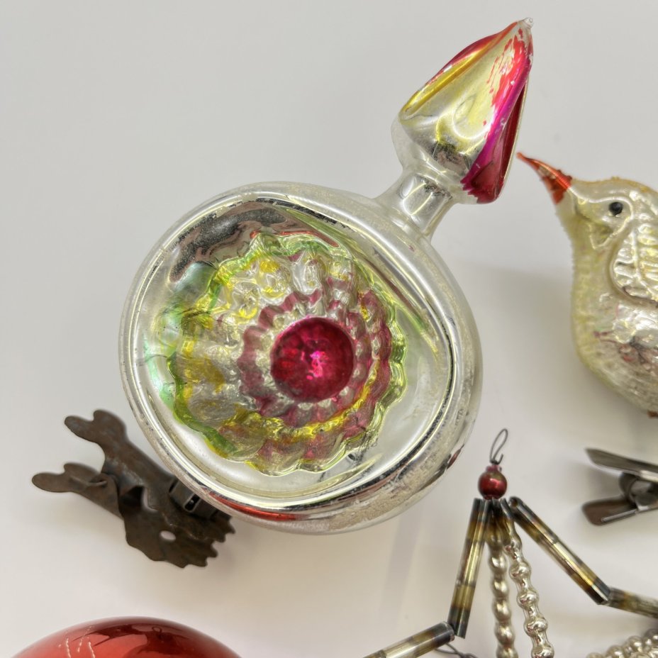 Набор из 5-ти винтажных ёлочных игрушек различных форм и расцветок