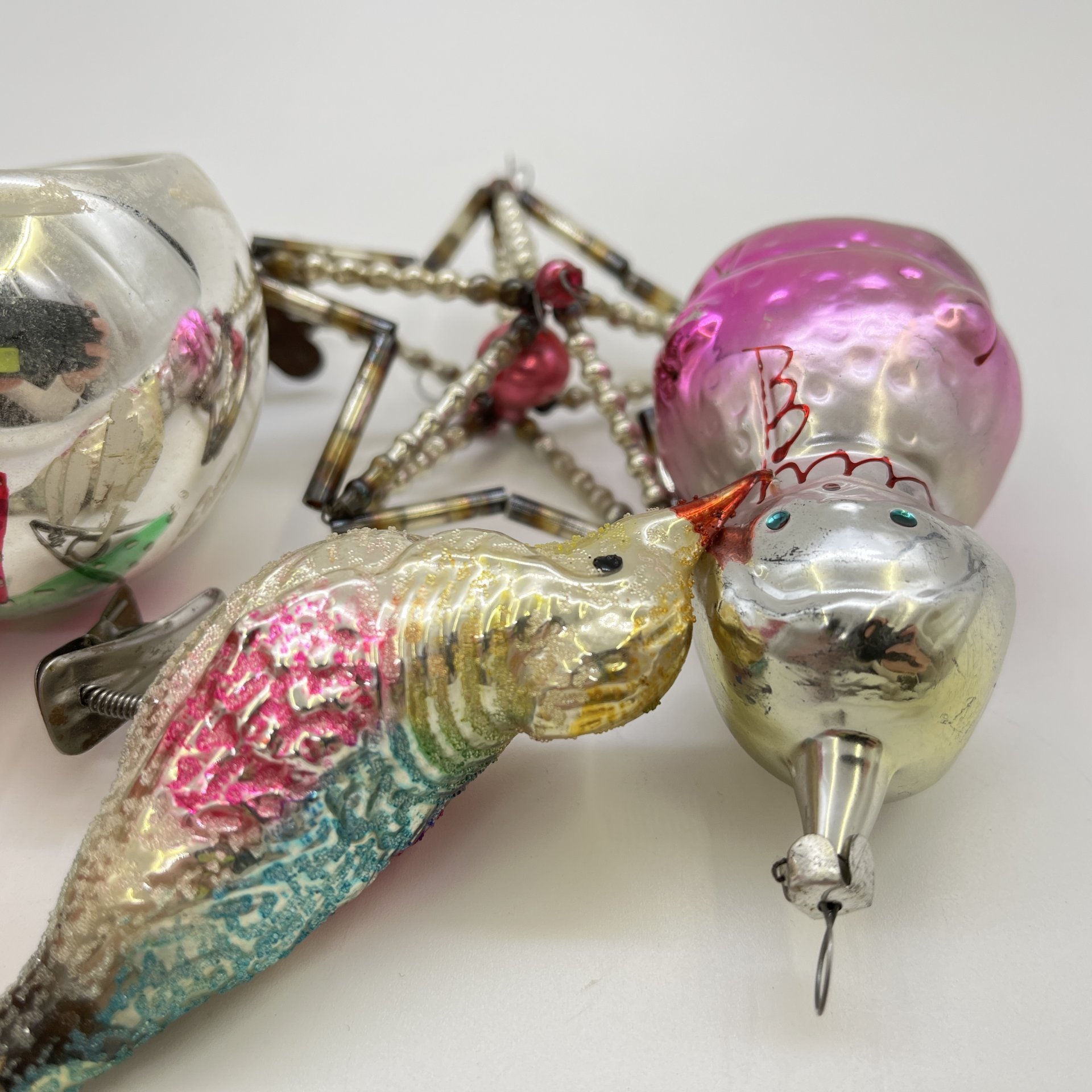 Набор из 5-ти винтажных ёлочных игрушек различных форм и расцветок, стекло, краска, металл, СССР, 1960-1980 гг.