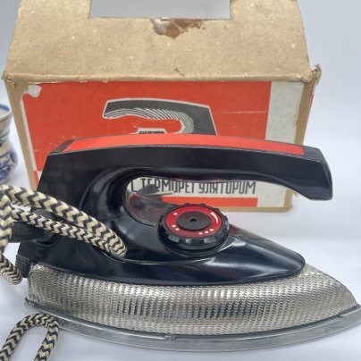 Утюг электрический УТ-1000-1,2 220, металл, пластик, СССР, 1989 г.