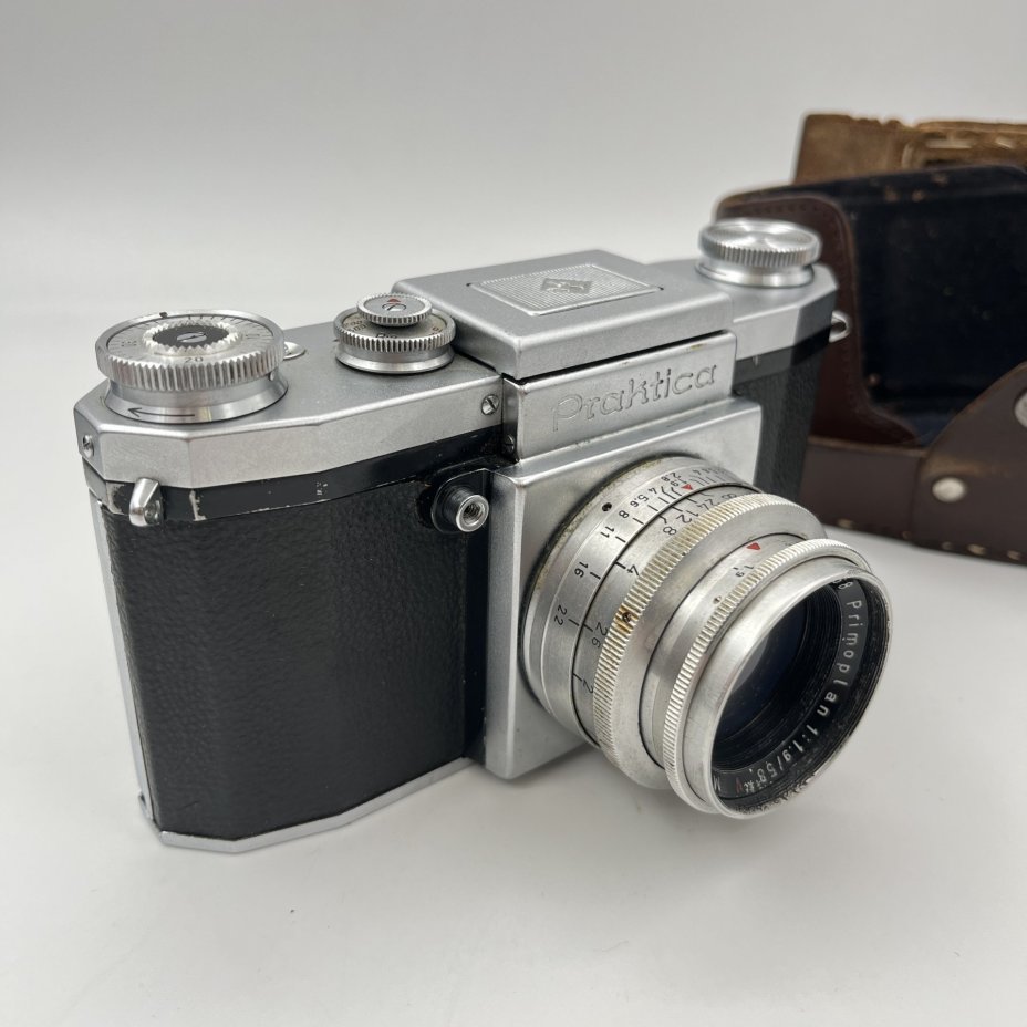 Фотоаппарат "Praktica" в оригинальном кофре, металл, пластик, кожа, ГДР, 1947-1956 гг.