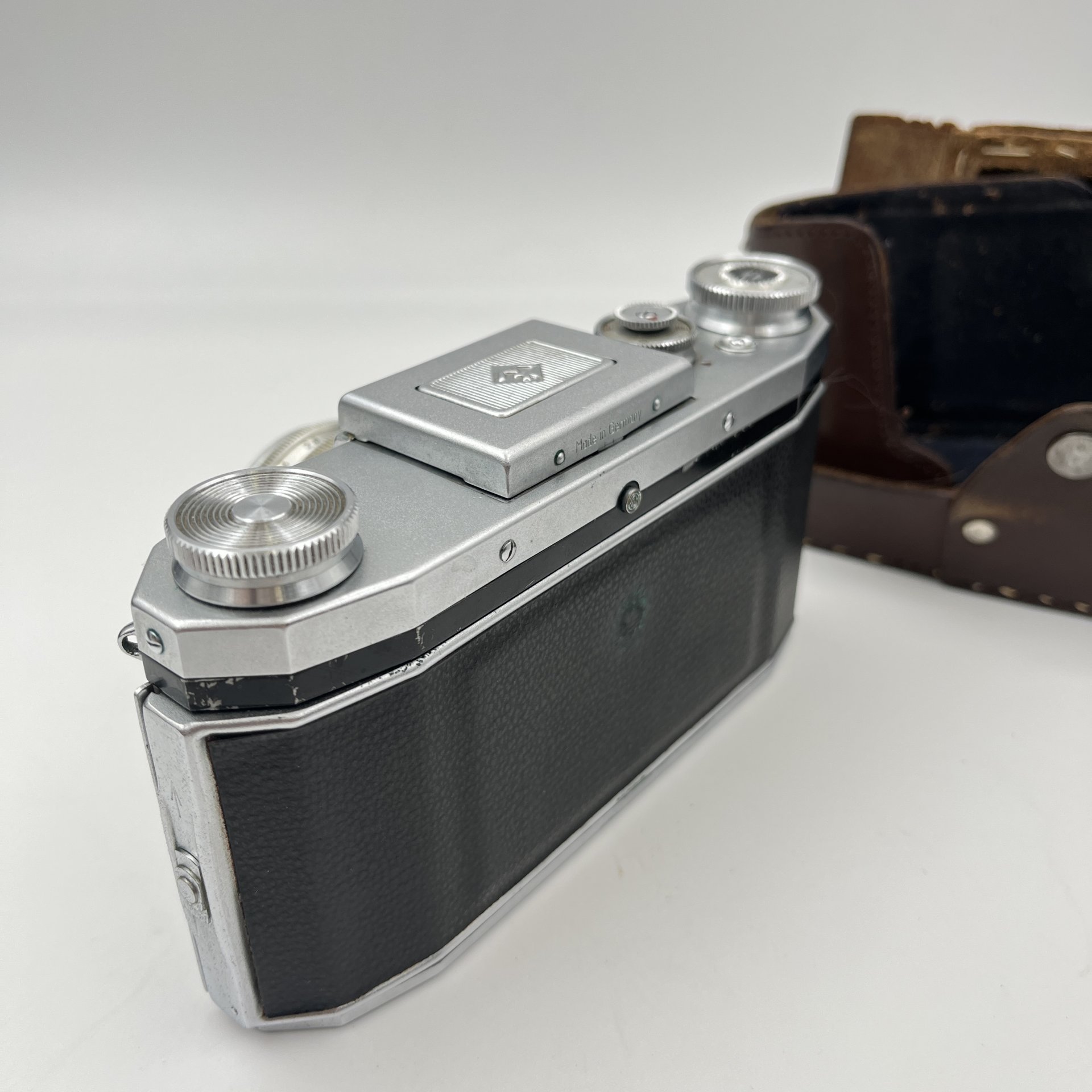 Фотоаппарат "Praktica" в оригинальном кофре, металл, пластик, кожа, ГДР, 1947-1956 гг.