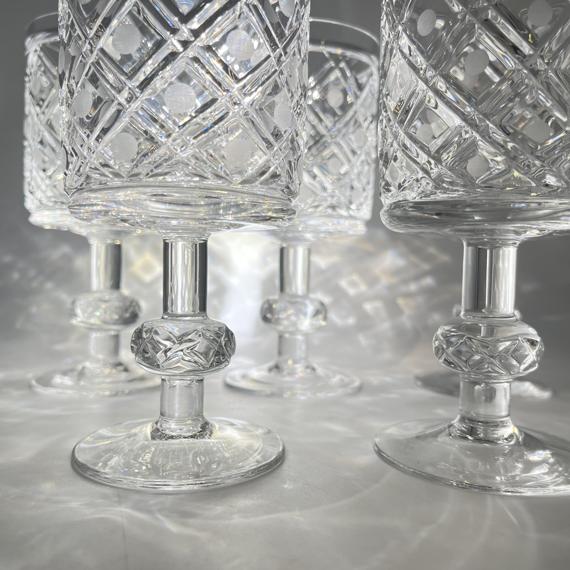 Набор из пяти бокалов (фужеров) из сервиза "Новогодний", автор Л.О. Юрген, хрусталь, алмазная грань, Ленинградский завод художественного стекла (ЛЗХС), СССР, 1970-1990 гг.