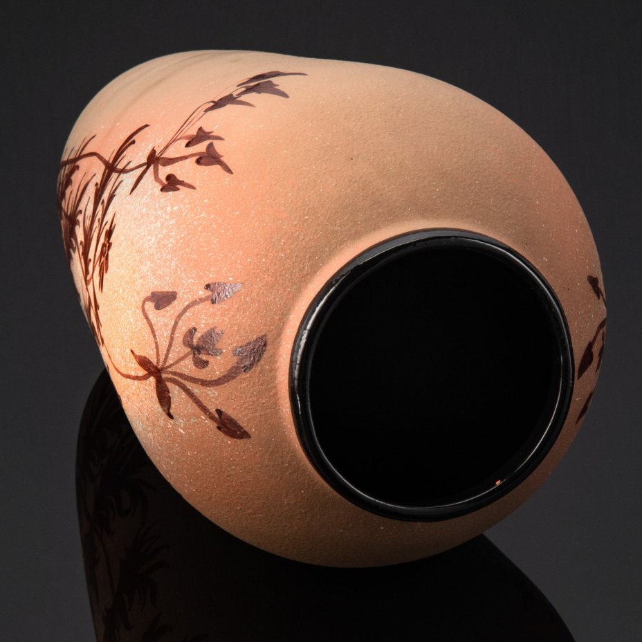 Ваза с растительным декором на тулове, завод "Псковский гончар"