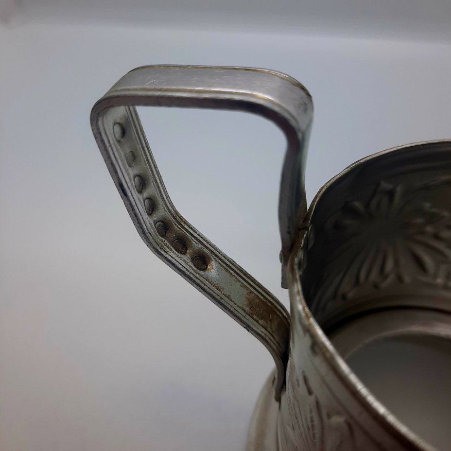 Подстаканник с растительным декором