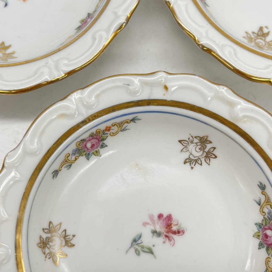 Набор из 3 розеток с цветочным декором и фигурным краем, фарфор, золочение, деколь, Kahla, ГДР, 1960-1980 гг.