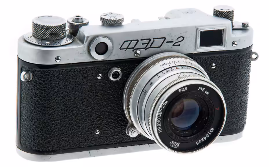 Фотоаппарат пленочный "ФЭД-2" с объективом "Индустар-26" в оригинальном кофре, металл, Харьковский машиностроительный завод "ФЭД", СССР, 1955-1970 гг., Харьковский машиностроительный завод им. Дзержинского (ФЭД)
