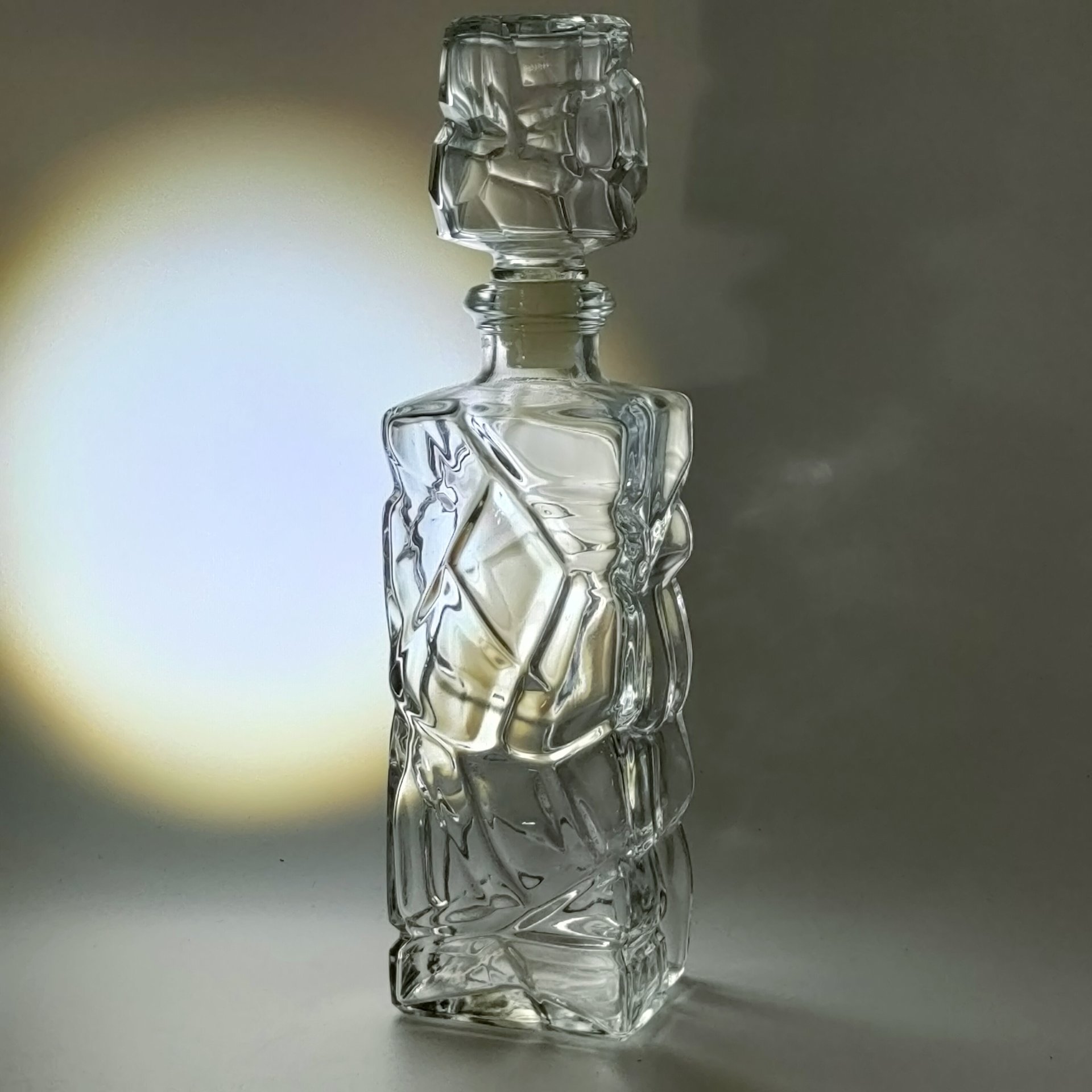 Флакон для одеколона "Айсберг", стекло, пластмасса, Египет, 1980-2010 гг.