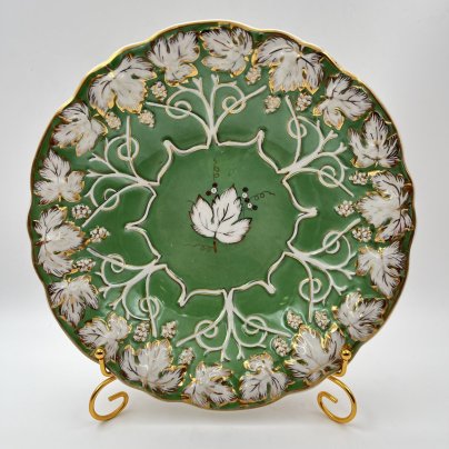 Блюдо сервировочное "Виноград", фарфор, крытье, золочение, Дулевский фарфоровый завод (Дулёво), СССР, 1954 г.