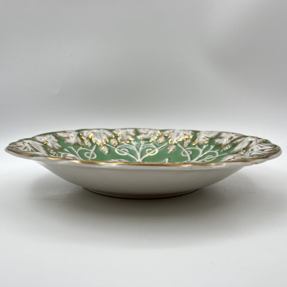 Блюдо сервировочное "Виноград", фарфор, крытье, золочение, Дулевский фарфоровый завод (Дулёво), СССР, 1954 г.