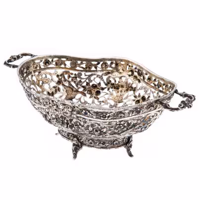 Ваза (конфетница) с цветочным узором, серебро, Германия, 1860-1886 гг.