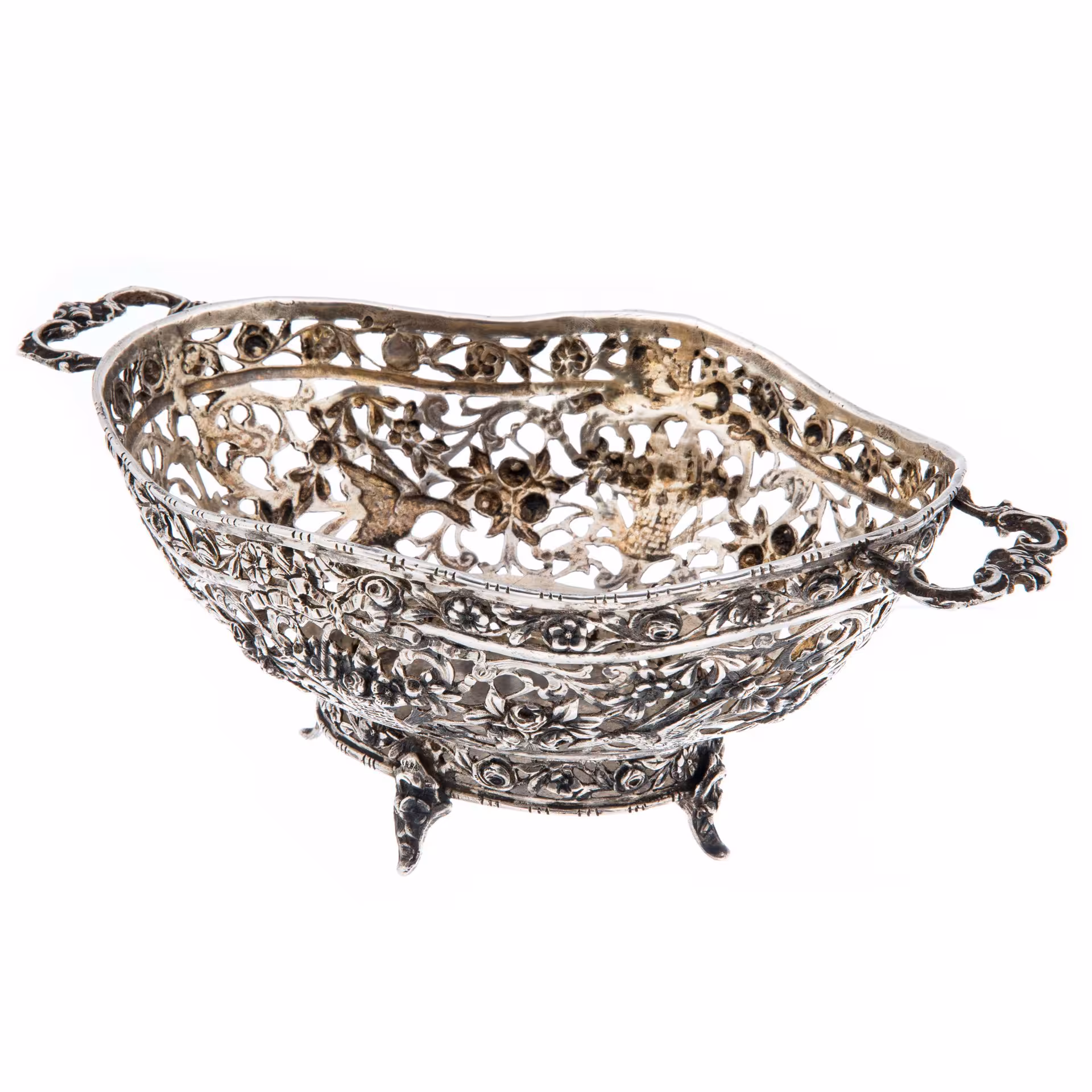 Ваза (конфетница) с цветочным узором, серебро, Германия, 1860-1886 гг.