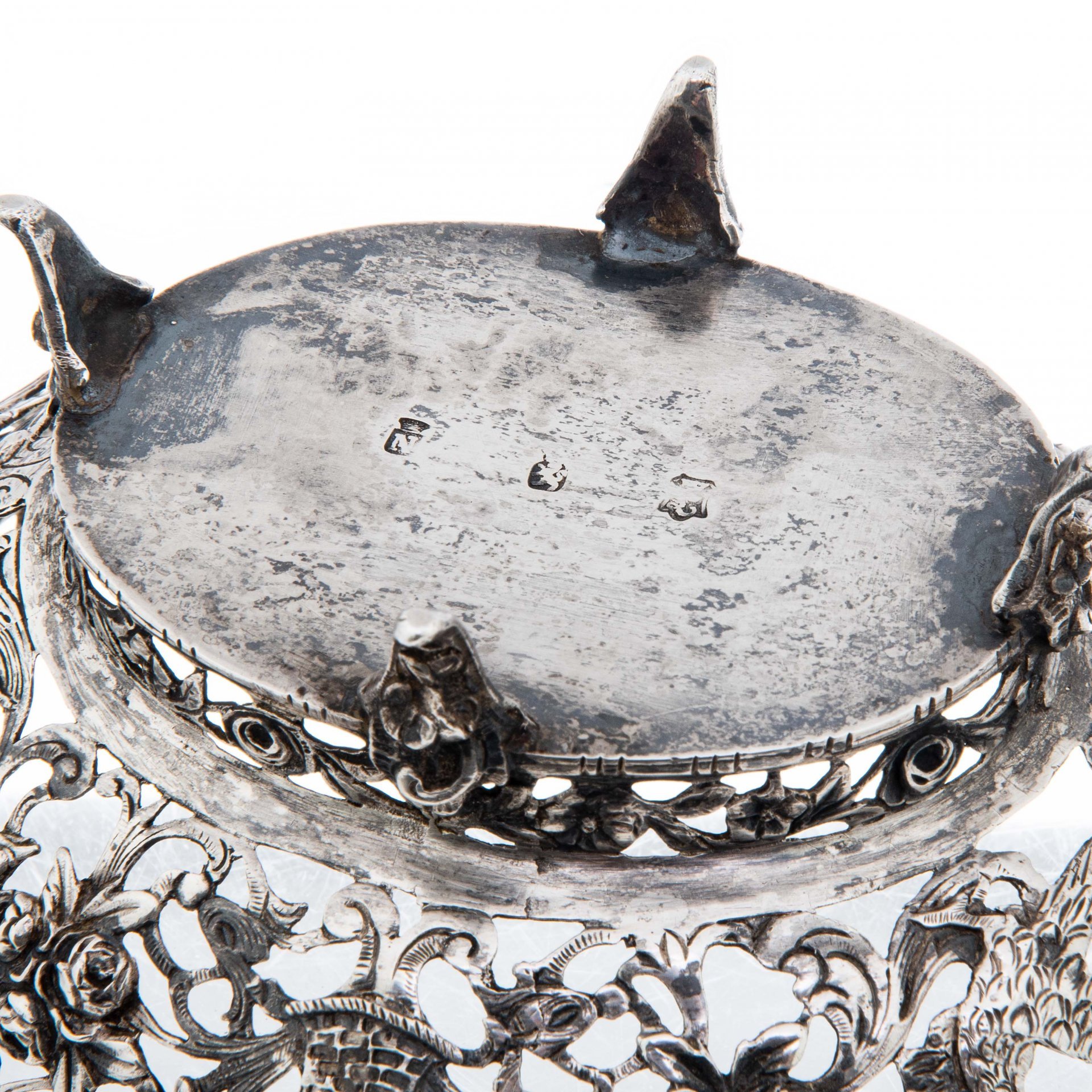 Ваза (конфетница) с цветочным узором, серебро, Германия, 1860-1886 гг.