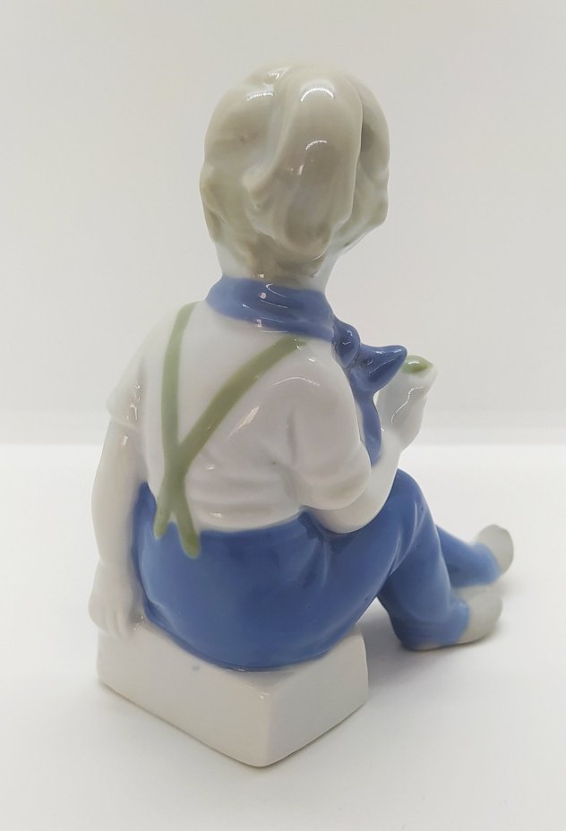 Статуэтка "Девочка с кошкой", VEB Porzellanfiguren Lippelsdorf (Липпельсдорф)
