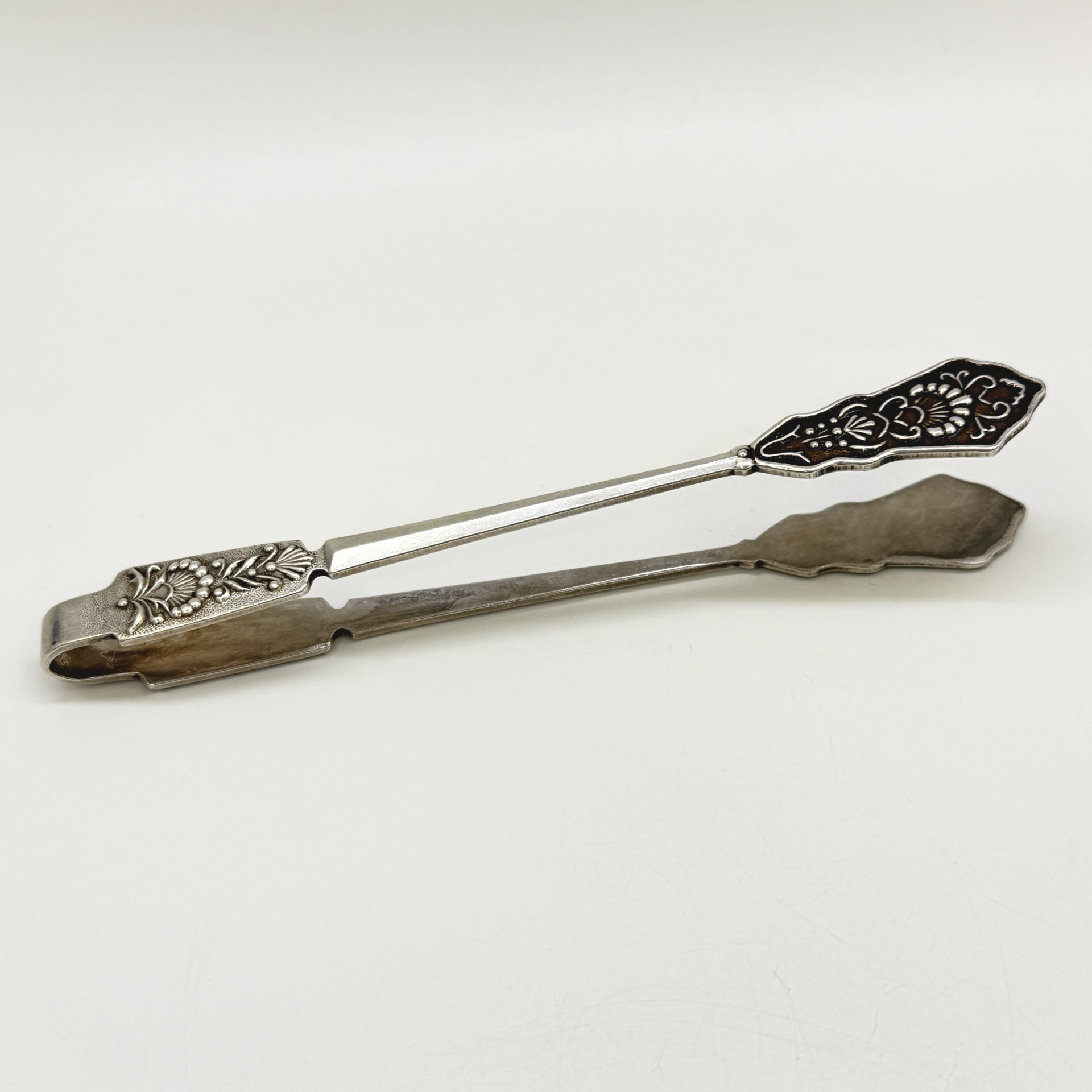 Щипцы для сахара с флоральным декором, металл, СССР, 1970-1990 гг.