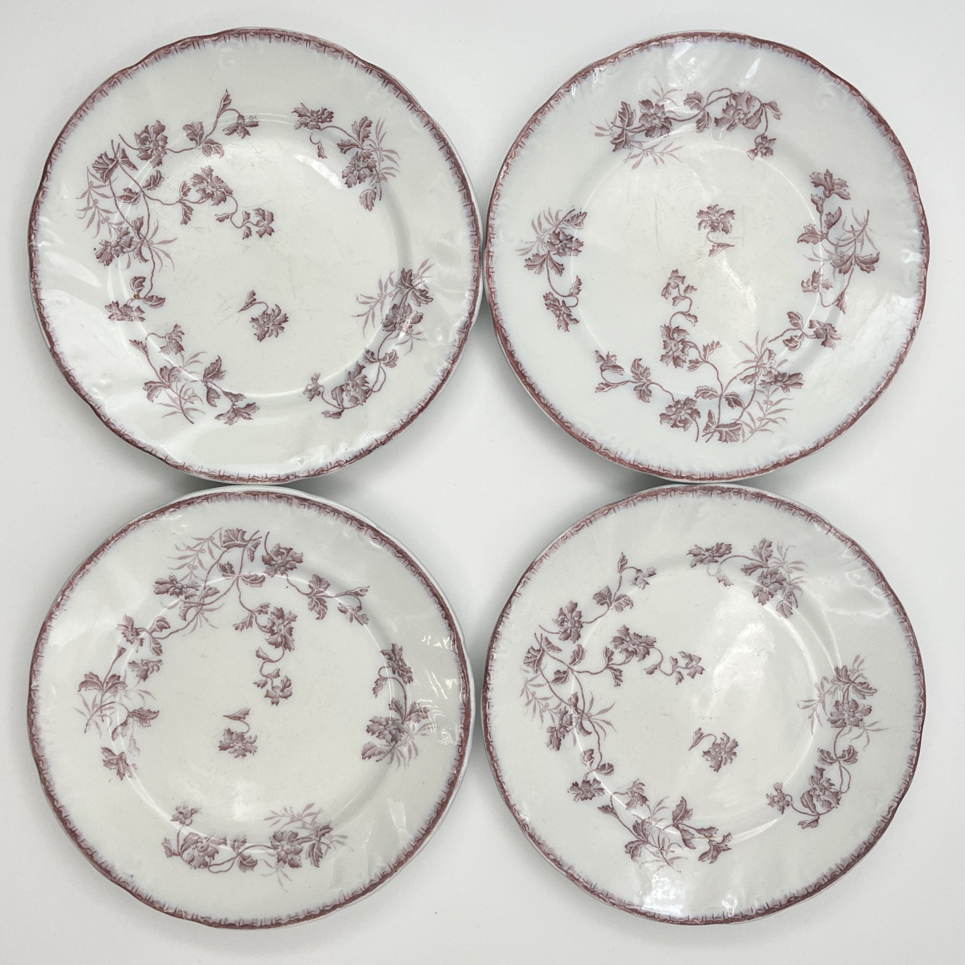 Набор пирожковых тарелок с нежным цветочным декором на 4 персоны, фарфор, деколь, J. & G. Meakin, Великобритания, 1907-1920 гг.