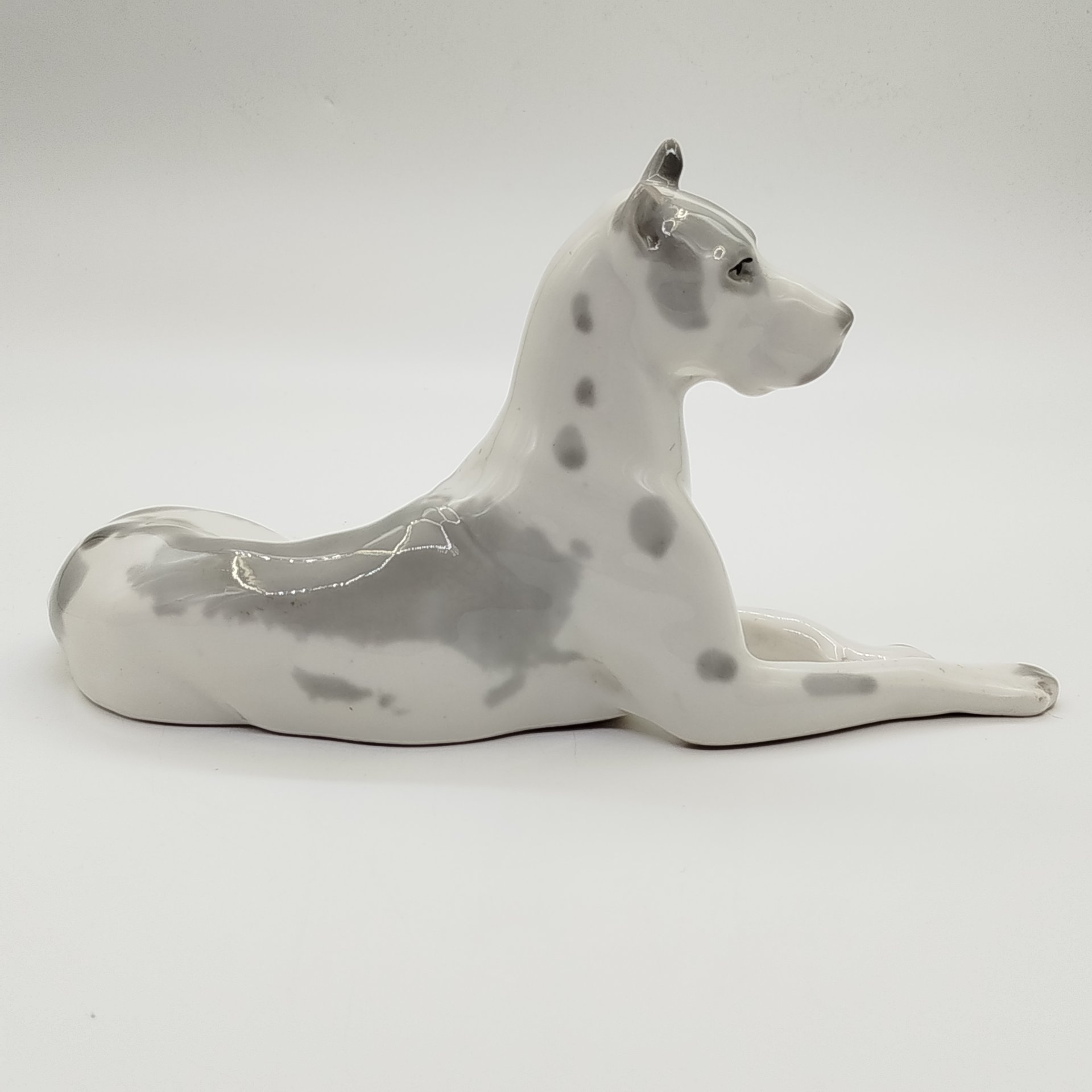 Статуэтка "Мраморный дог", скульптор И.И. Ризнич